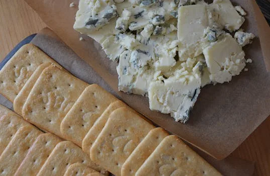 Air Fried Cheddar Crackers