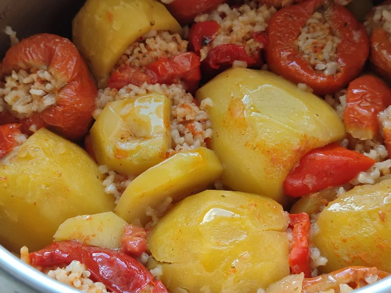 Air Fryer Quinoa & Veggie Stuffed Bell Peppers
