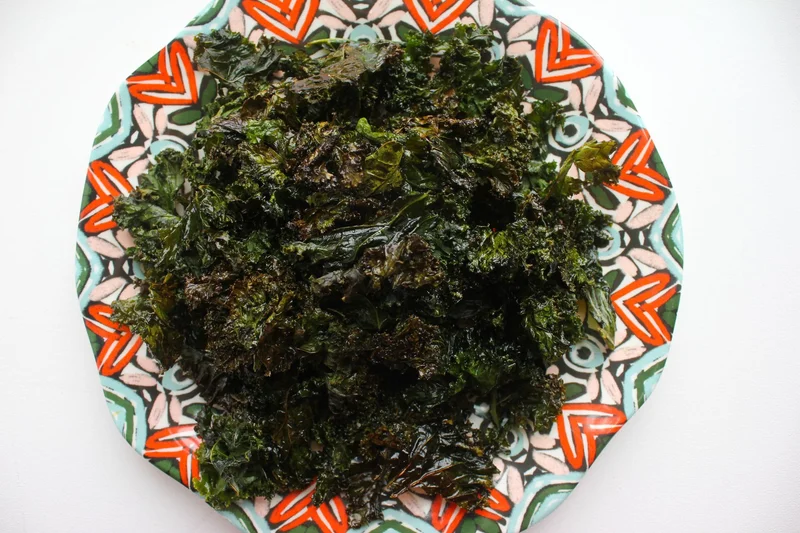 Garlic Parmesan Kale Crisps